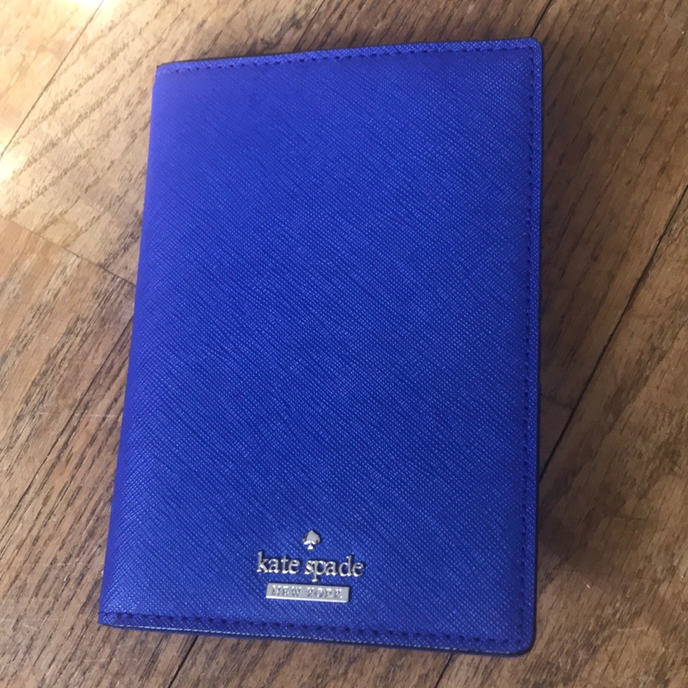 Passport holder/wallet